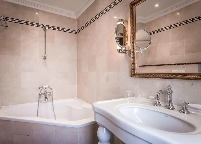 Fougere ホテル パリ